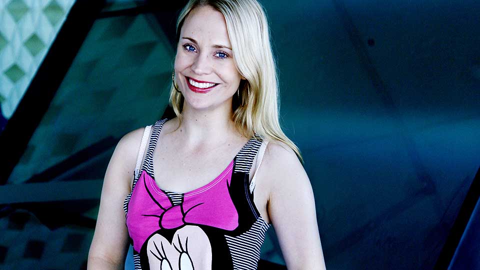 FLYTTES P�: Annie-plata kommer ikke ut f�r jul likevel. De britiske direkt�rene flytter plata til januar.