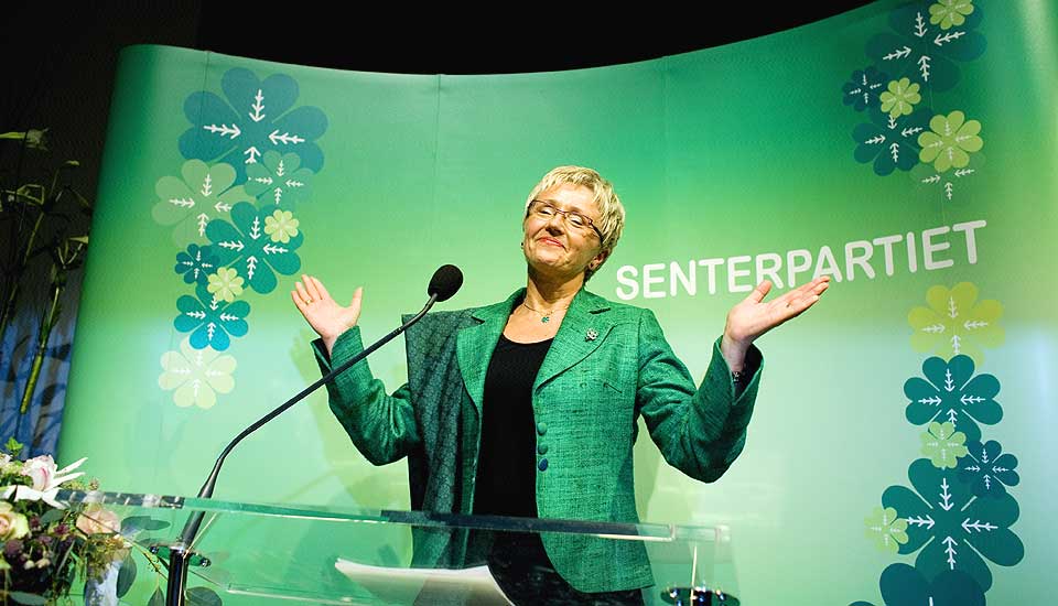 REKORDLAV: Med en tilbakegang p� 1,5 prosentpoeng faller Senterpartiet under sperregrensa i en ny meningsm�ling.