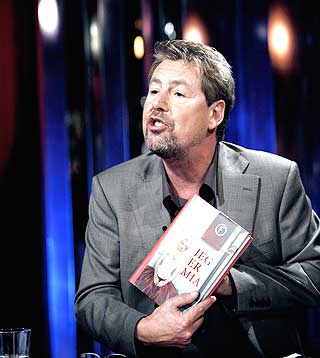 UT MOT MIA: Otto Jespersen mener sitt om boka til Mia Gundersen.