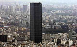 SYNDEBUKKEN: Montparnasse skal ha f�rt til at Paris innf�rte h�yhusforbud i 1977.