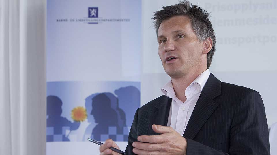SENDER ITUNES TIL MARKEDSR�DET: Forbrukerombud Bj�rn Erik Thon.