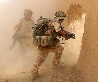 SKARPE OPPDRAG: Det er p� det rene at norske spesialstyrker har deltatt i krigf�ring sammen med allierte soldater i S�r-Afghanistan. Her britiske soldater.