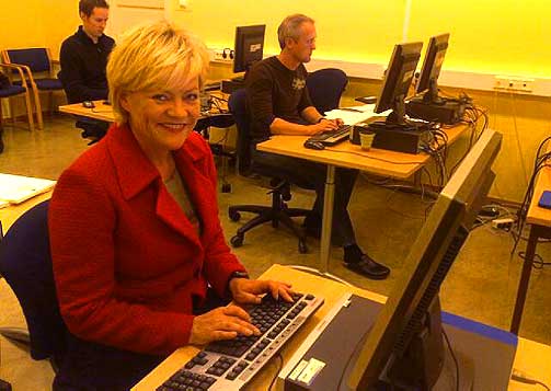 SVARER DEG: Finansminister Kristin Halvorsen.