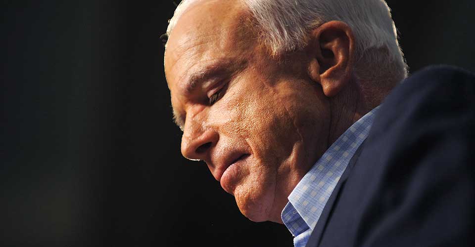 I MOTBAKKE: Republikanernes kandidat, John McCain, kjemper i motvind. Kan han snu Obamas forsprang p� meningsm�lingene den siste m�neden?