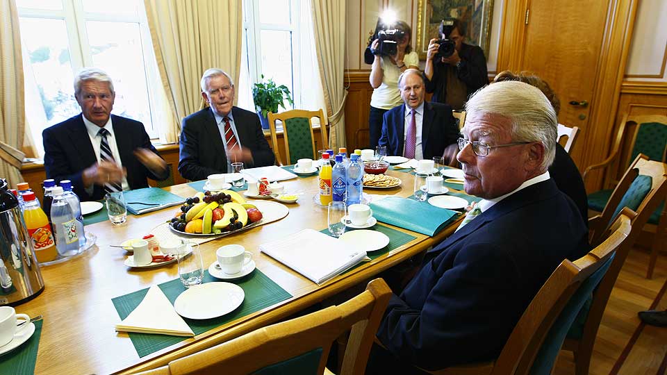 VIL �PNE OPP: Stortingets presidentskap vil at totalbel�pet p� politikernes mobilregninger skal bli offentlig.