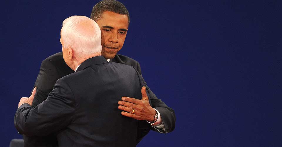 TRE UKER OG EN DEBATT IGJEN: John McCain og Barack Obama etter forrige debatt i Nashville. Onsdag m�tes de til siste debatt p� Hofstra University.