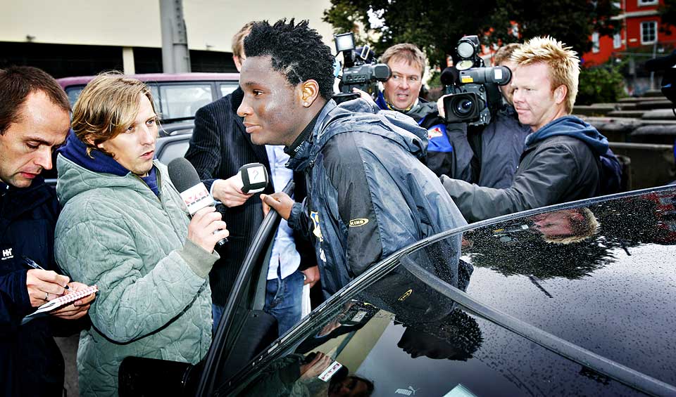 IKKE BARE CHELSEA: Boka �Den forsvunne diamanten� som tar utgangspunkt i Mikel-saken, knytter ogs� andre storklubber til tvilsom handel med unge talenter.