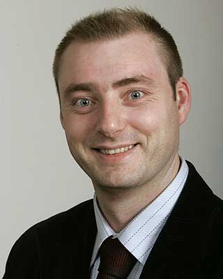 REAGERER: Stortingspolitiker Robert Eriksson mener at teatersjef D�ving neglisjerer Frp-velgerne i Nord-Tr�ndelag.