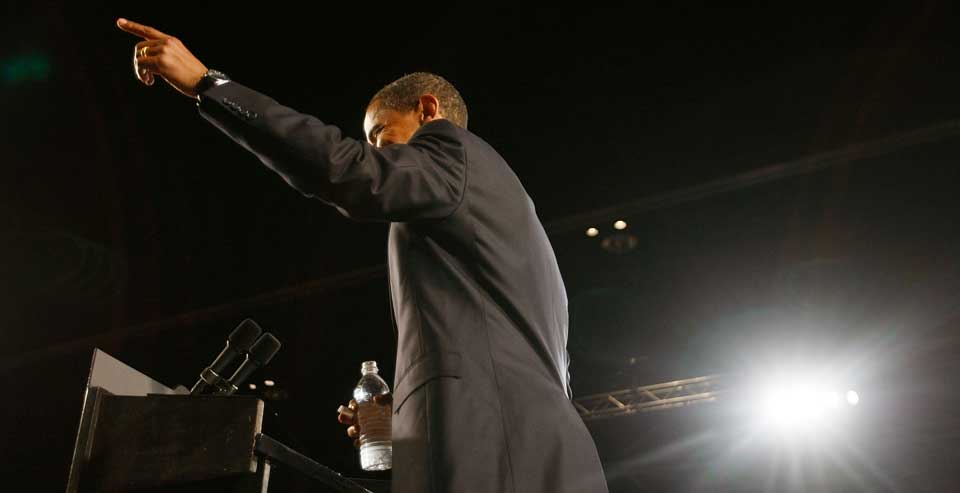 NY KRISEPLAN: Foran 3000 fremm�tte foreslo Barack Obama skatteutsettelse og avgiftslette da han la fram kriseplanen sin mandag.
