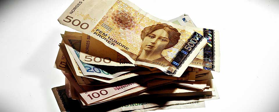 SJEKK SELV: I natt klokka tre blir skattelistene for 2007 lagt ut. Se lenken under for � sjekke fjor�rets inntekt, formue og skatt.