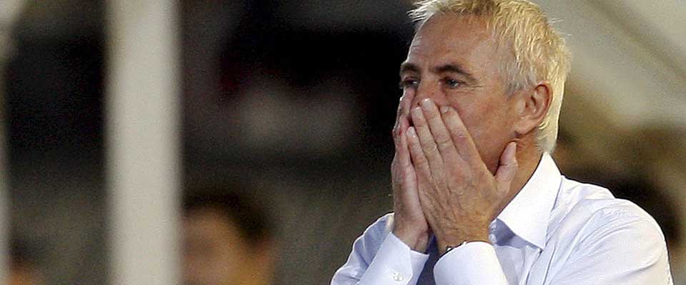VIL IKKE SI NOE OM NOE: Men Bert van Marwijk er sikker p� at han ikke vil vise dette ansiktsuttrykket mot Norge.