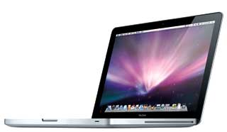 MACBOOK: Ogs� forbrukermodellen MacBook kommer i ny utgave - i samme design som den dyrere proffmodellen. Foto: APPLE