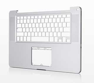 ETT STYKKE: Overdelen av skroget til de nye MacBookene er frest ut av ett stykke aluminium. Foto: APPLE