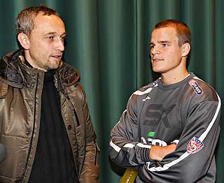 FORNUFTIG: Lars Bohinen tror det er smart � velge Hauger p� midten sammen med Christian Grindheim.