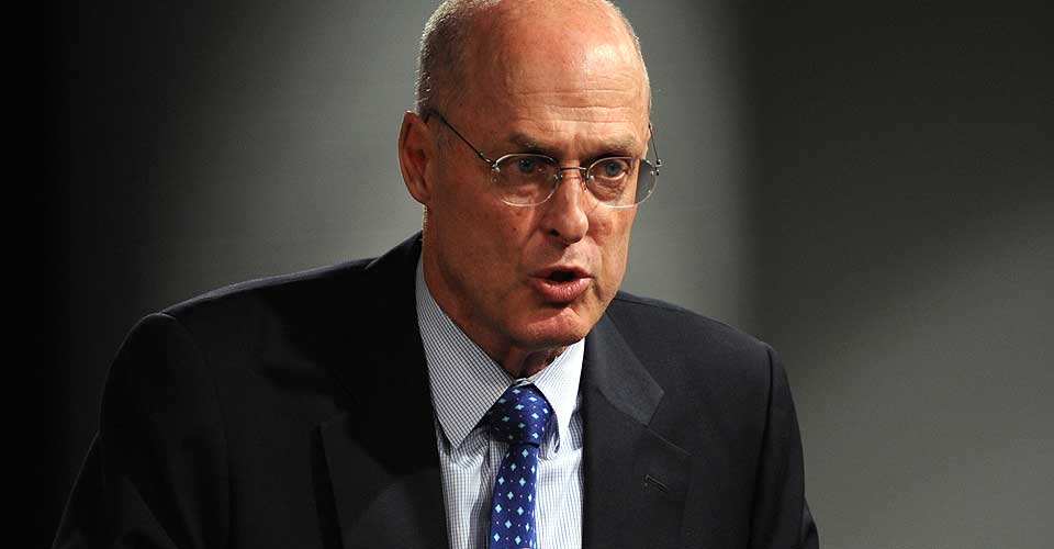 ULTIMATUM: If�lge The New York Times var ikke banksjefen klar over hva finansminister Henry Paulson (bildet) ville, da han innkalte til m�te mandag. Han ga bankene et tilbud de ikke kunne takke nei til.