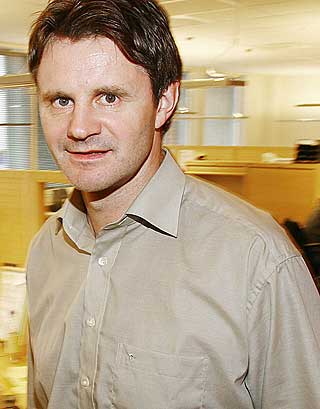 VENTER FLERE KUTT: Seniorr�dgiver Gisle H�yland i Norsk Familie�konomi tror de andre kommer til � f�lge etter DnB NOR.