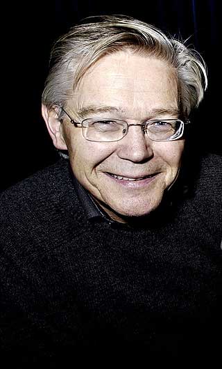 IKKE PROBLEMATISK: Spr�kr�det-direkt�r Sylfest Lomheim ser ingen grunn til at mannen i gata skal f�lge SSBs eksempel.