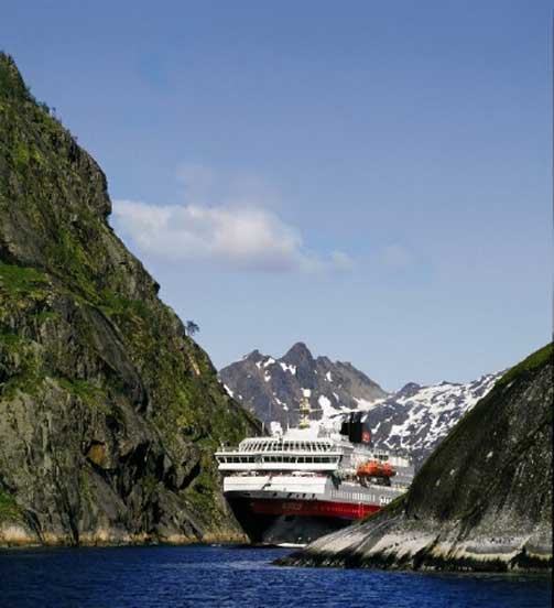 TEN�RING: MS Nordlys ble bygget i 1994. Her er den i Trollfjorden.