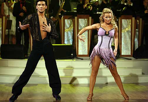 FANTASTISK RUMBA: Lene Alexandra og Tom-Erik fikk gode kritikker fra dommerne, men det var ikke nok til � sikre en plass videre i programmet.