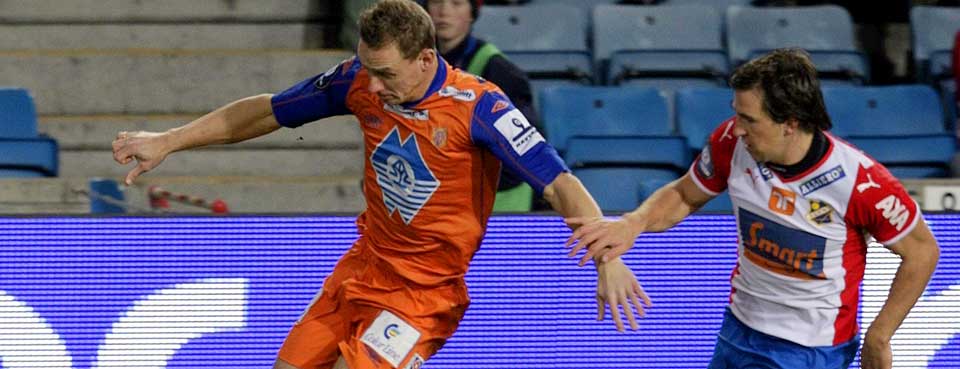 R�TT PARTI: Lyn var rett og slett altfor gode for Aalesund p� Ullevaal i kveld. Dermed er �lesundslaget fortsatt langt nede i nedrykkssumpa.