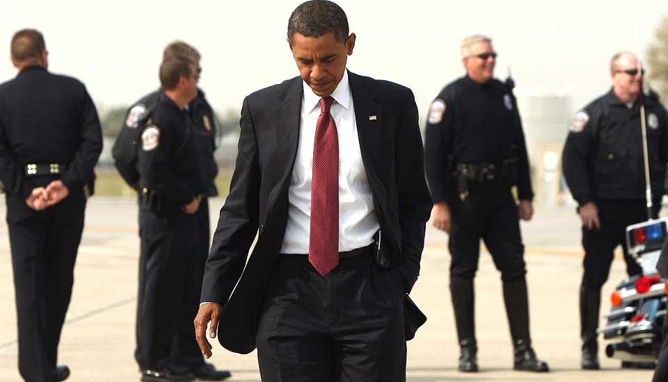 KJ�PER TV-KVELDEN:  Det knytter seg stor spenning til hva Obama vil bruke den 30 minutter lange TV-tiden han har kj�pt seg i kveld.