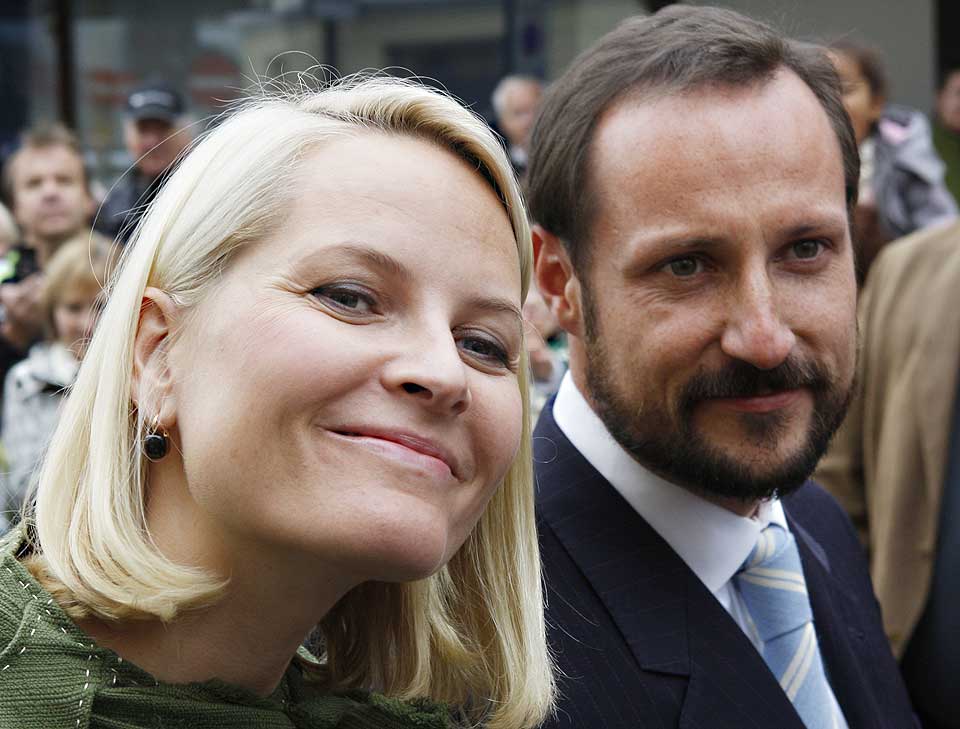 FANT KJ�RLIGHETEN: Flere �r f�r Mette-Marit traff kronprins Haakon deltok hun i sjekkeprogrammet �Lysthuset� p� TVNorge.