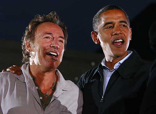 F�R ST�TTE: Bruce Springsteen f�yer seg inn i en lang rekke amerikanske kjendiser som st�tter Barack Obama. Demokratenes presidentkandidater st�r sterkt i omr�der som California og New Jersey, der Springsteen kommer fra.