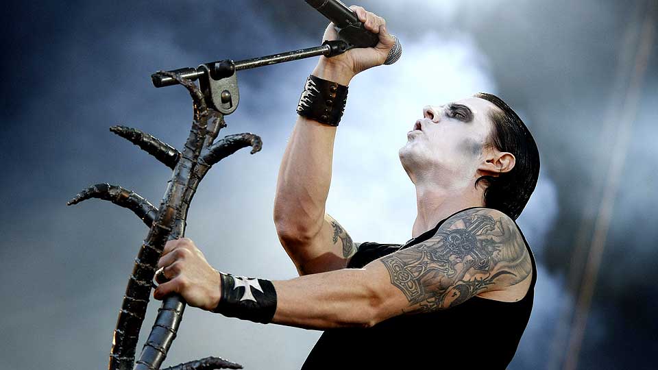 FAVNER VIDERE ENN F�R: Satyricon har f�tt et st�rrepublikum med sine plater �Rebel Extravaganza�, �Volcano� og �Now, Diabolical. Med ukas nye utgivelse, �The Age of Nero� pr�ver de � befeste sin posisjon ytterligere.