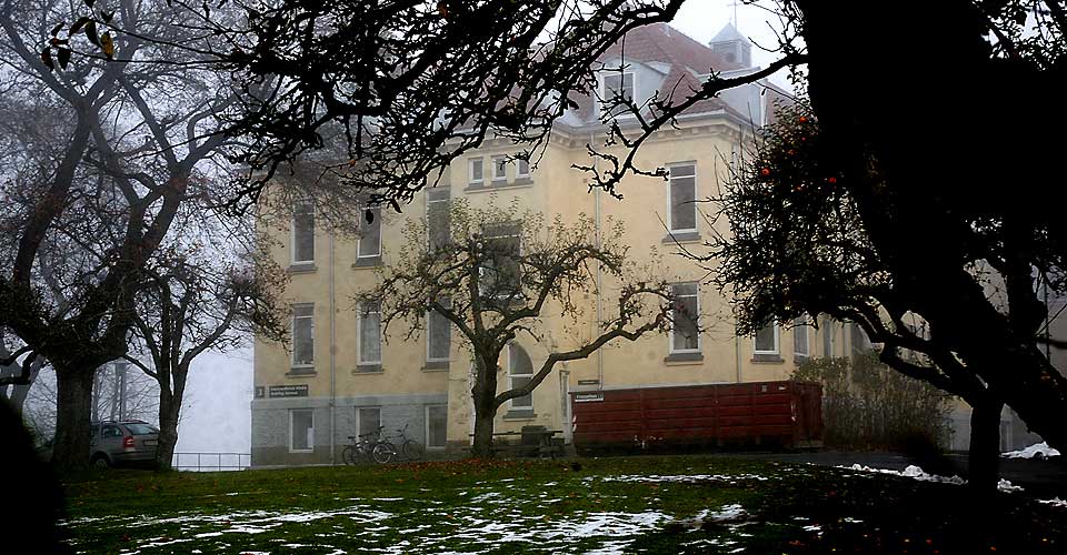 HJEMS�KT? Det er i dette huset p� Blakstad beboerne har meldt fra om ubehagelige opplevelser.
