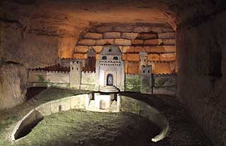 MINIATYR: En arbeider har laget en miniatyr av Port Mahon p� Menorca.