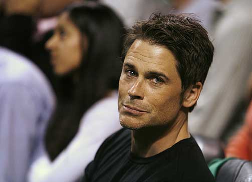 - SOM ARMAGEDDON: Skuespiller Rob Lowe m�tte flykte fra flammene.
