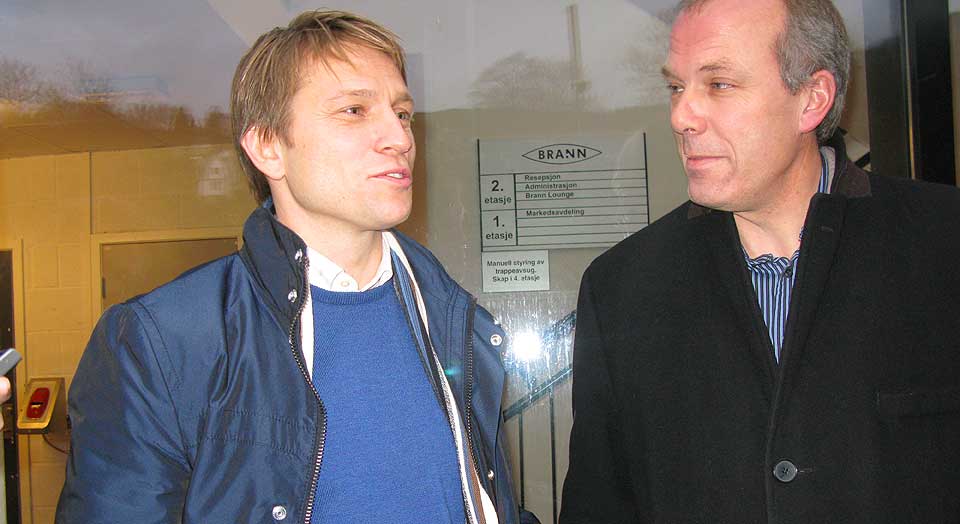 LANGT M�TE: Steinar Nilsen og Roald Bruun-Hanssen hadde et langt m�te i dag der de utvekslet informasjon om seg selv og framtidige muligheter.