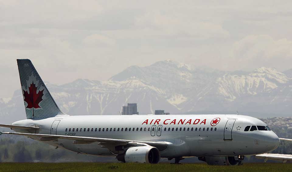 DRAMATISK: Midt over Atlanterhavet slo f�rstestyrmannen seg vrang om bord Air Canada-flyet med 146 passasjerer og 9 besetningsmedlemmer om bord.