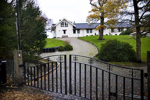 DAGEN DERP�: Er gjestene invitert til brunch hos Lisas foreldre. De bor her, i S�r� utenfor Kungsbacka.