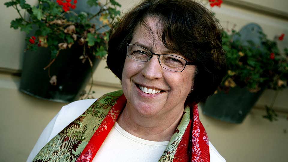 STERKE F�LELSER: Svenske Linda Olsson har skrevet en gripende roman, mener v�r anmelder.