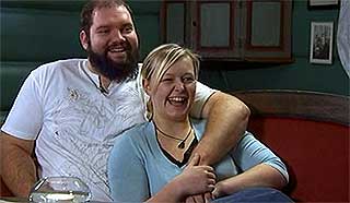 TIL ISLAND: Men blir Ola og Astrid et par?