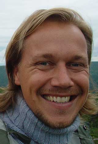 BL�FFMAKER: Marius Kopperud mener han ikke har gjort noe galt ved � ringe bl�ffetelefoner for P4 - som han ogs� gjorde for sin forrige arbeidsgiver, konkurrenten Radio1.