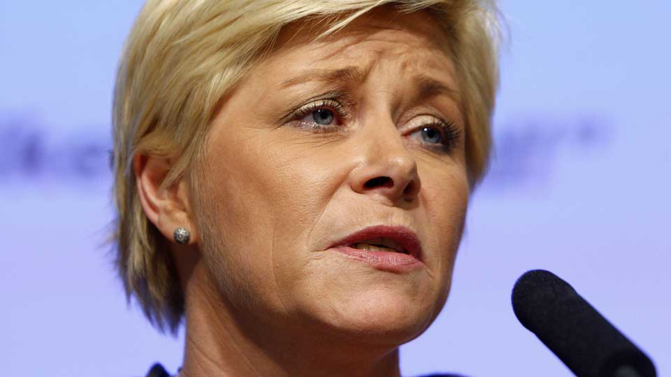 SIV I R�DET: - Hadde jeg v�rt lesbisk, hadde jeg ikke hatt problemer med � st� fram med det. Men jeg oppfatter meg selv som heterofil, sa Siv Jensen til TV 2 rett etter at k�seriet ble  sendt 7. november. N� er k�seriet klaget inn for Kringkastingsr�det, som behandler saken i morgen.