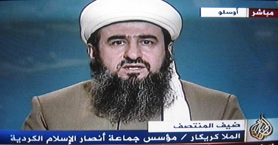 NORSK TV-REKLAME? Mulla Krekar vil kanskje f� �konomisk st�tte fra fundamentalister til � spre islamistisk propaganda p� norsk TV. Her fra al-Jazeera.