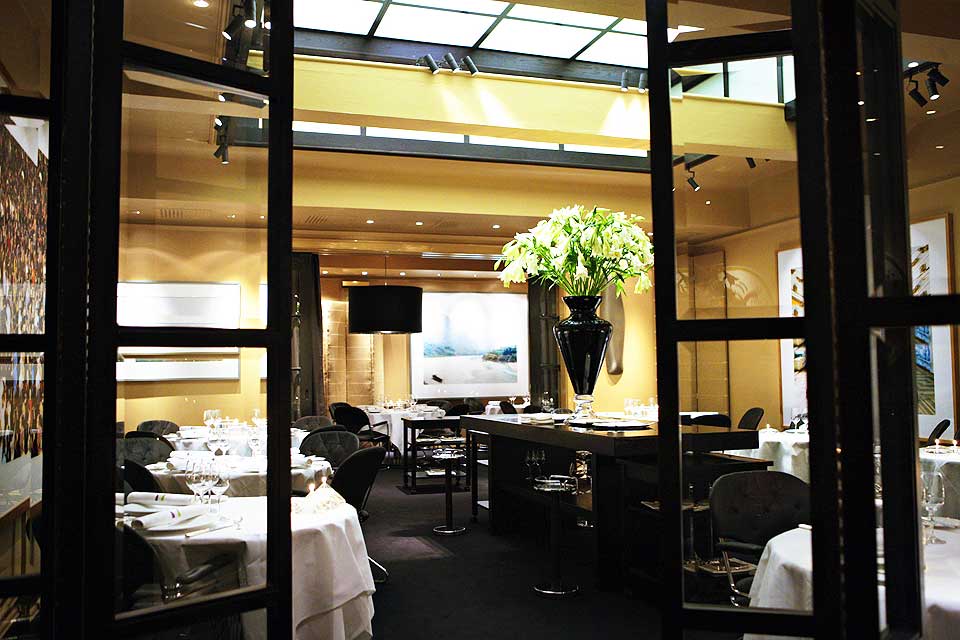 PIMP MY BAGATELLE: I h�st har Eyvind Hellstr�m v�rt p� TV3 og fikset opp noen av sine kollegers restauranter og menyer. Han kunne muligens pusset opp litt selv ogs�. Maten, derimot, er det ikke s� mye � pusse p�.