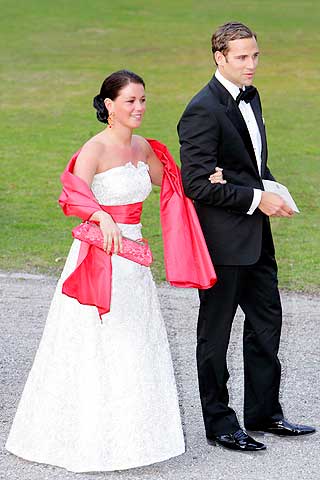 KJ�RESTENE: Emma Pernald og Jonas Bergstr�m er heller ikke velkomne til slottet p� julaften.