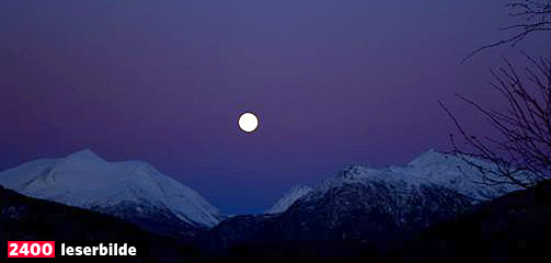  M�NDALEN, M�RE OG ROMSDAL:  Nikon D60 fanget m�ne og natur.