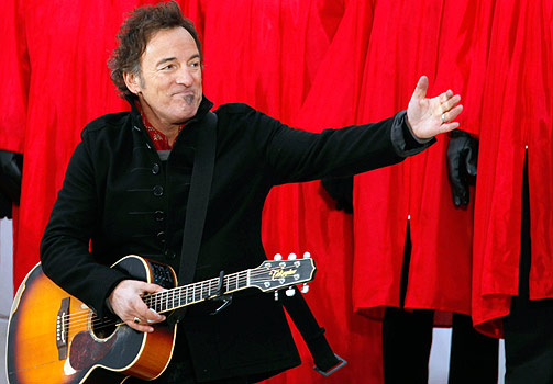  THE BOSS:  Bruce Springsteen bidro med The Rising.