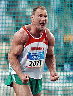 PR�VDE � JUKSE: Robert Fazekas fratas OL-gullet i diskos.